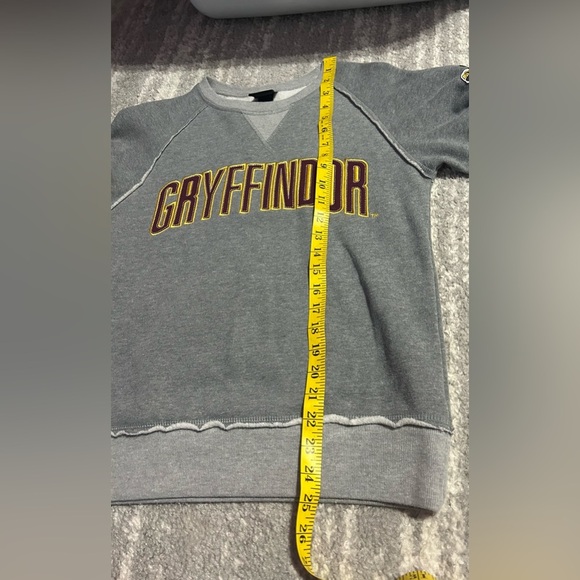 Harry Potter Gryffindor Sweatshirt Gray XS Universal Studios Wizarding World - Picture 6 of 7